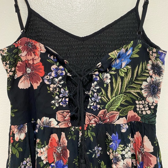 Floral Strappy Black Dress - Picture 5 of 10